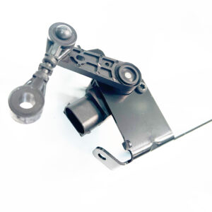 XJ SUSPENSION HEIGHT SENSOR RIGHT HAND FRONT - C2D23152